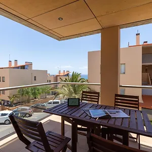 Apartamento con terraza y piscina a 500m Playa de Esquinzo Apartamento